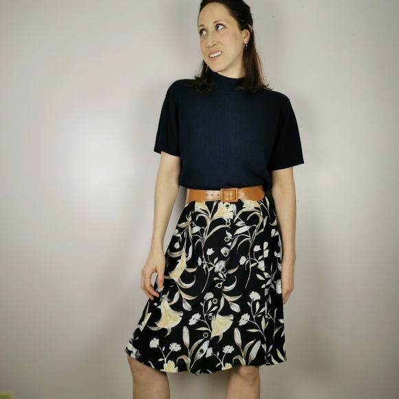 Large vintage Navy floral midi button-up skirt - Picture 7 of 8